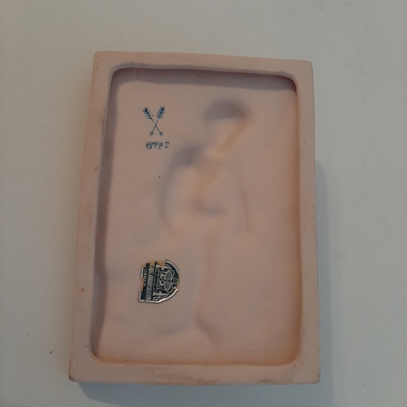 Vintage Bisque Pink & White Wall Plaques set of 4 - Picture 10 of 16